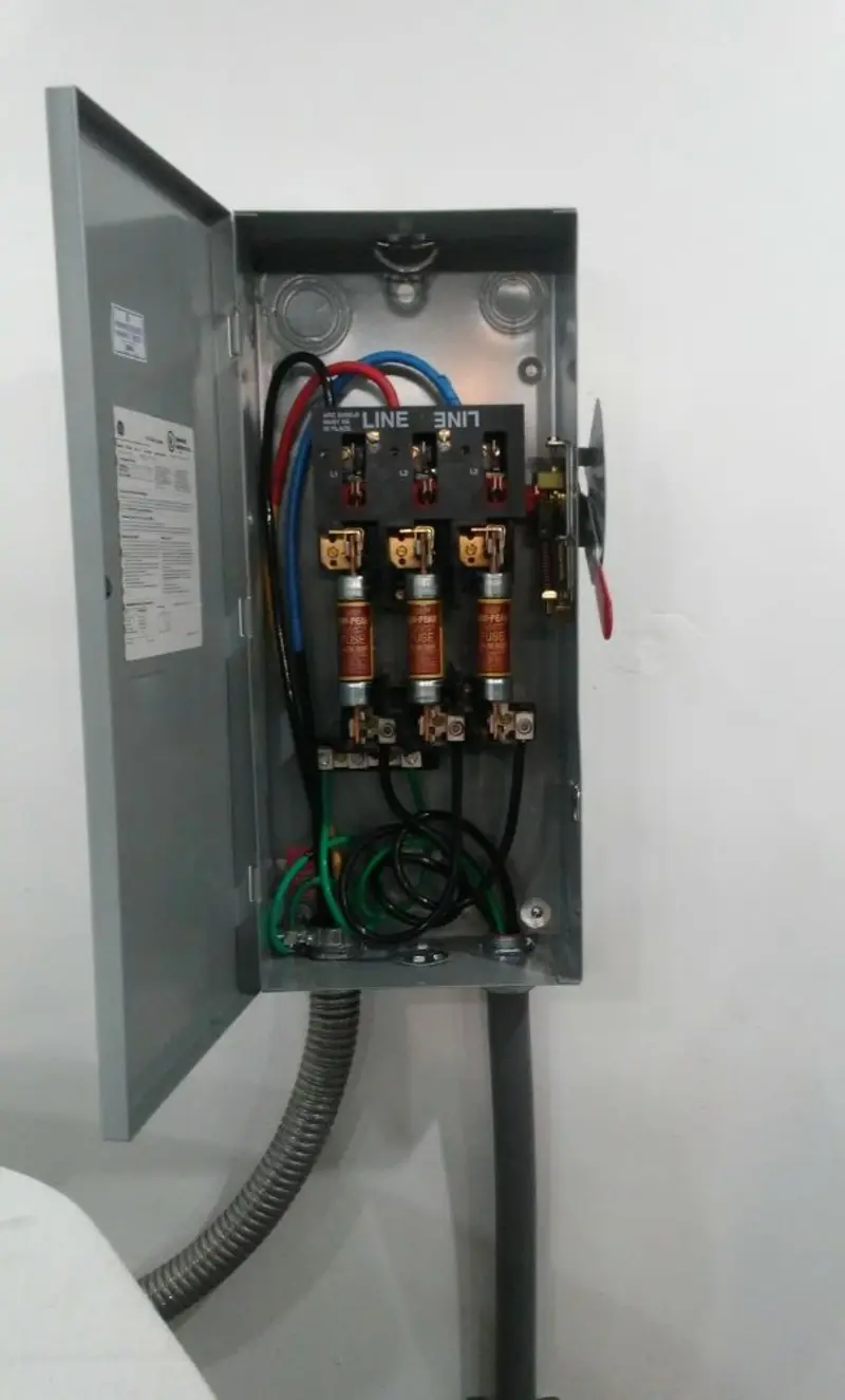 Three-phase disconnect switch installed for Electrical Wiring & Rewiring in Alsip